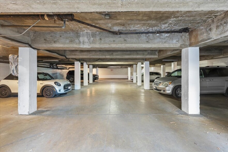 More Photos Of 15 Hawthorne Way, San Jose Apartments For Sale