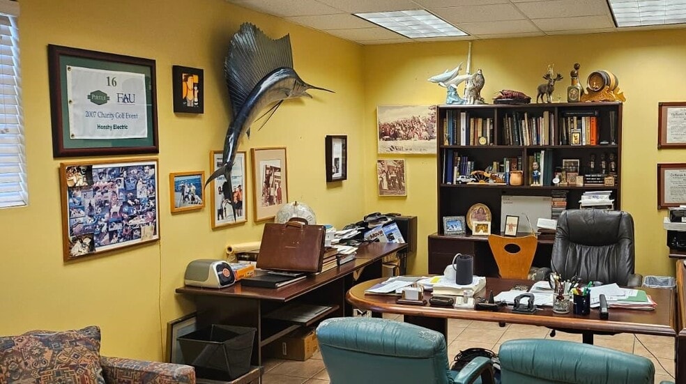 More Photos Of 7345 SW 41st St, Miami Warehouse For Sale