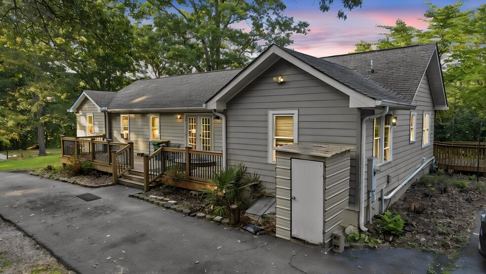 More Photos Of 3365 Thompson Bridge Rd, Gainesville Freestanding For Sale