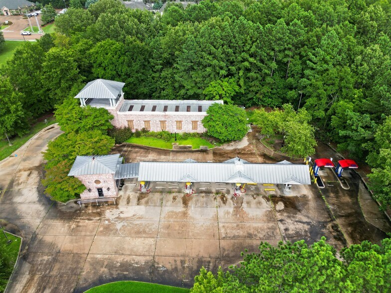 More Photos Of 2027 Strawberry Hill Dr, Madison Carwash For Sale