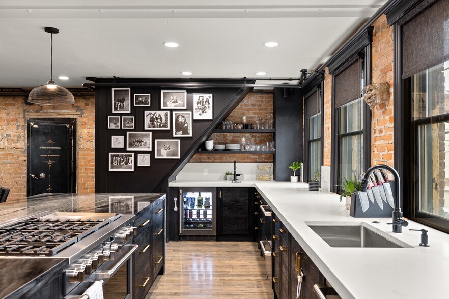 More Photos Of 30-50 2nd St E, Kalispell Office Residential For Sale