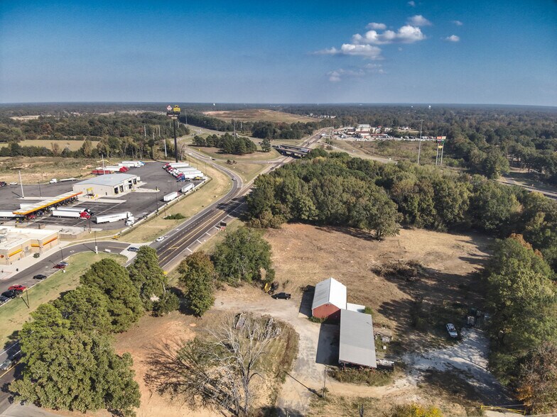 More Photos Of 2525 W US Highway 82, New Boston Specialty For Sale