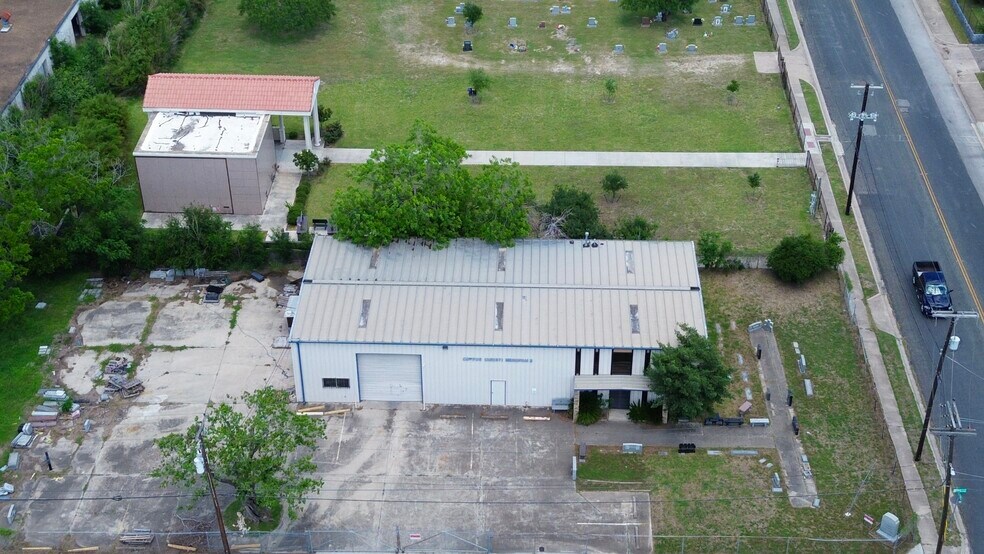 More Photos Of 300 Palm Dr, Corpus Christi Warehouse For Sale