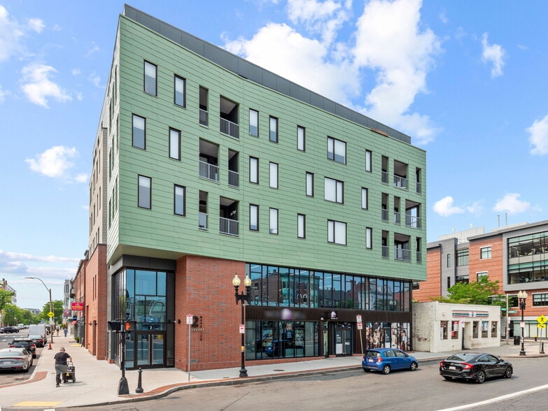 More Photos Of 2-10 Maverick Sq, Boston Apartments For Lease