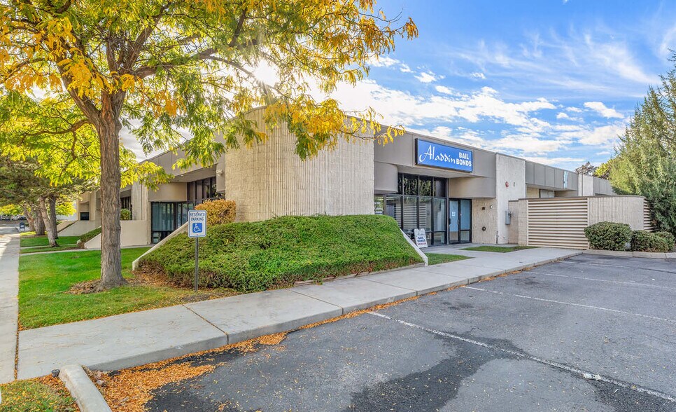 More Photos Of 8100 Emerald St, Boise Office For Sale