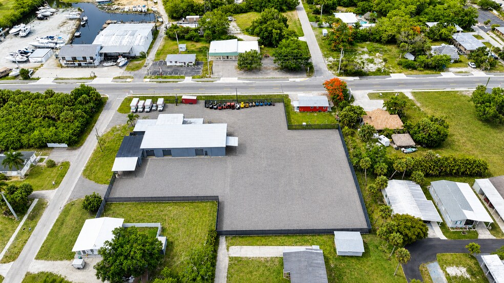 More Photos Of 25115 Marion Ave, Punta Gorda Warehouse For Lease