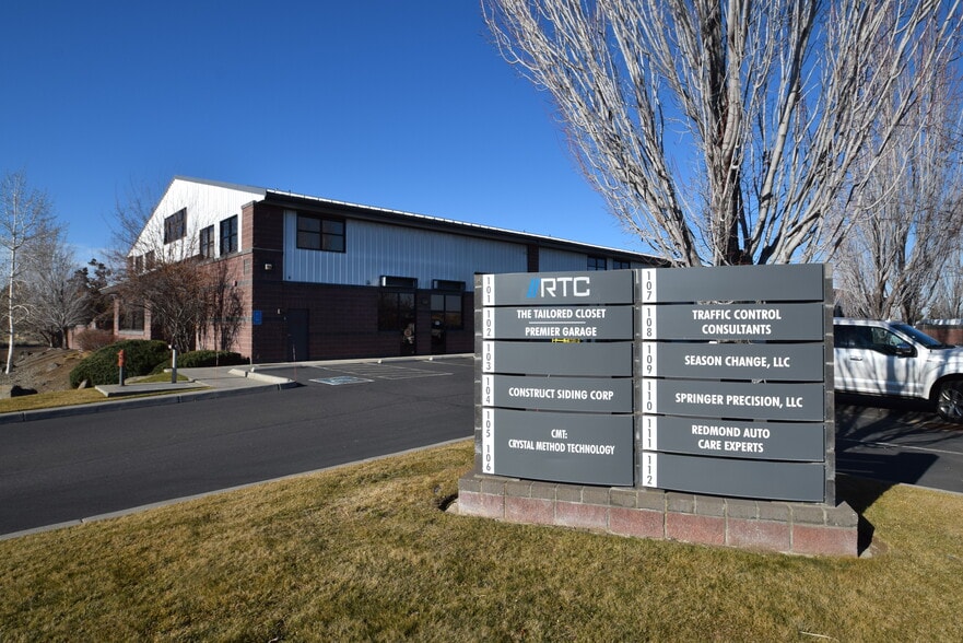More Photos Of 2121 SW Deerhound Ave, Redmond Manufacturing For Lease