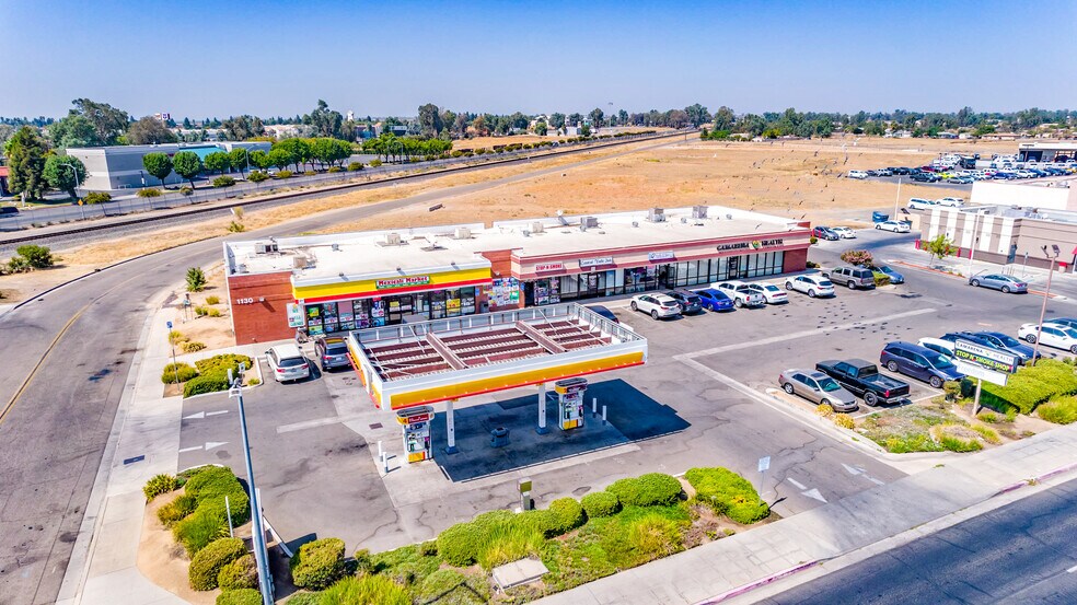 More Photos Of 1130 Country Club Dr, Madera Freestanding For Lease