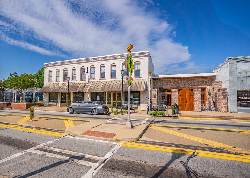 More Photos Of 3840 Highway 42, Locust Grove Restaurant For Lease