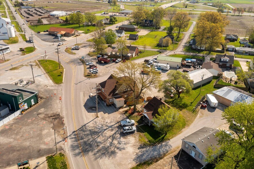 More Photos Of 108 S Old US Route 66, Hamel Restaurant For Sale