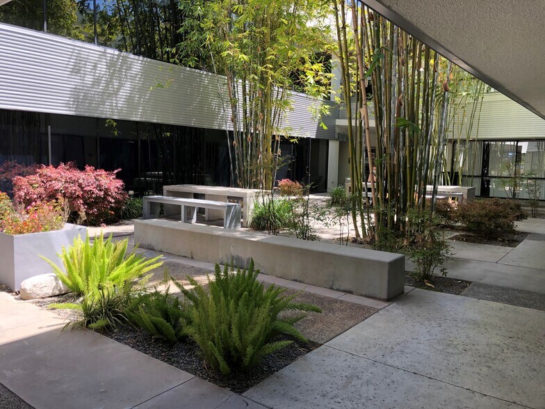 More Photos Of 959 E Walnut St, Pasadena Office For Lease