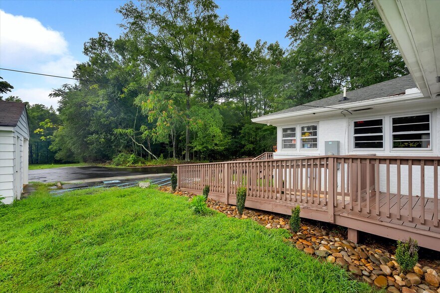 More Photos Of 323 W Georgia Rd, Simpsonville Restaurant For Sale