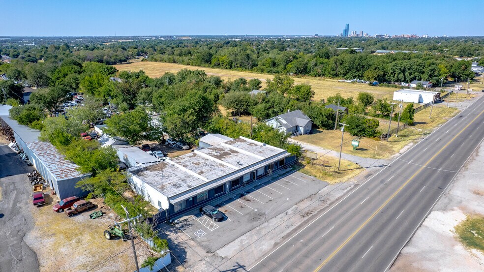 More Photos Of 3024-3030 NE 23rd St, Oklahoma City Freestanding For Sale