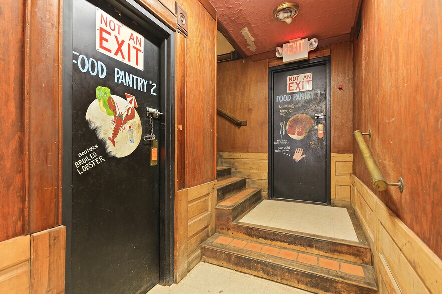 More Photos Of 105 Coal st, Mexico Specialty For Sale