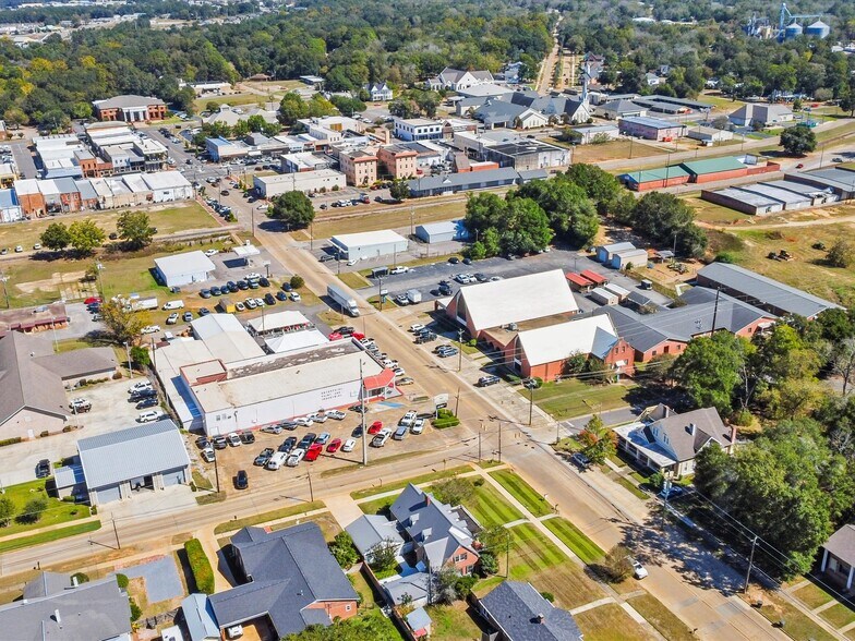 More Photos Of 302 W College St, Enterprise Flex For Sale