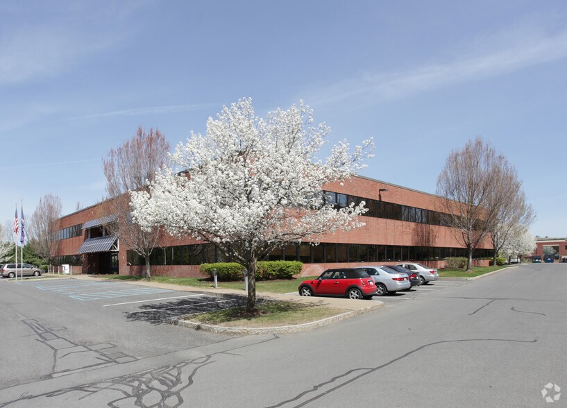 More Photos Of 17 Columbia Cir, Albany Office For Sale