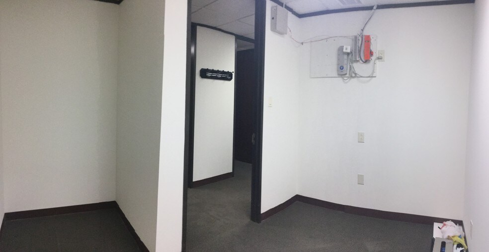 More Photos Of 3200 Steck Ave, Austin Office For Sale