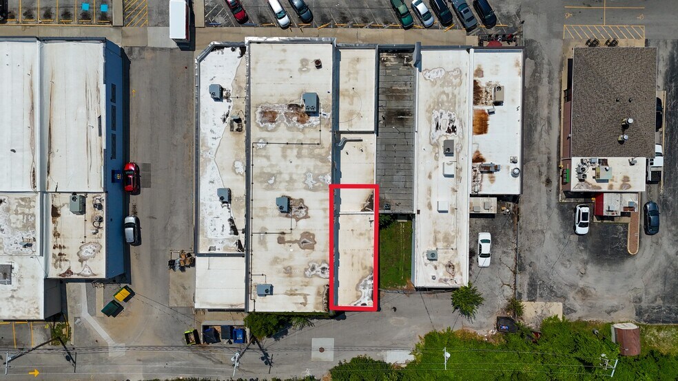 More Photos Of 4706-4722 NE Vivion Rd, Kansas City Storefront For Lease