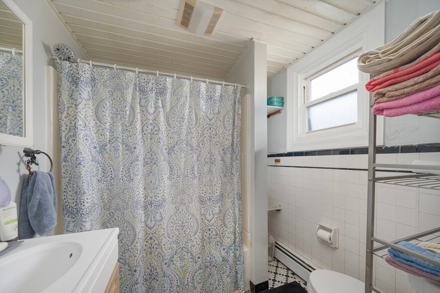 More Photos Of 186 Summit St, Pawtucket Apartments For Sale