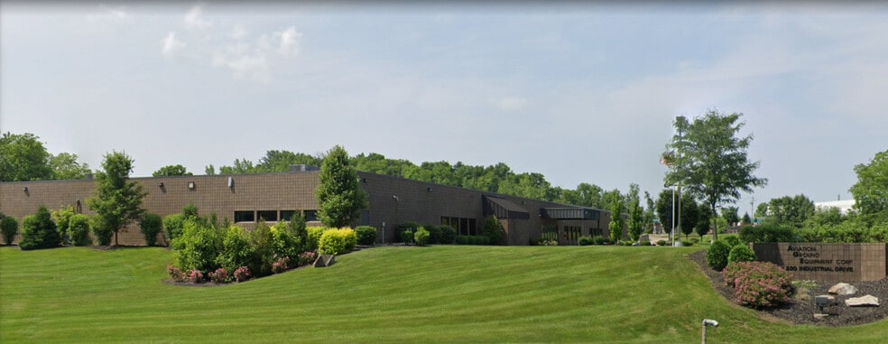 More Photos Of 230 Industrial Dr, Franklin Manufacturing For Sale