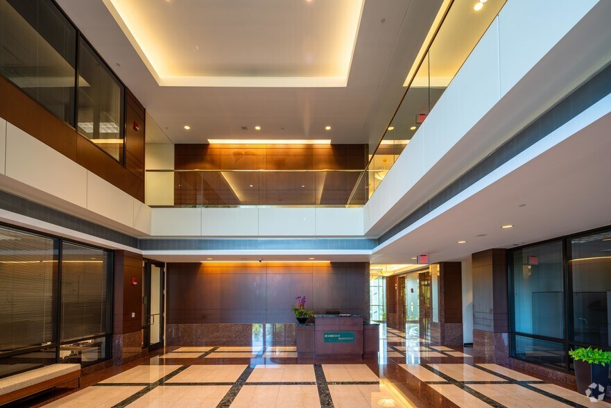 More Photos Of 3250 Lacey Rd, Downers Grove Office For Lease