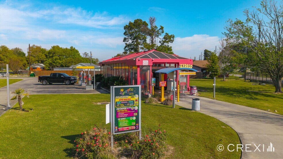 Primary Photo Of 320 W Willow St, Lafayette Fast Food For Sale