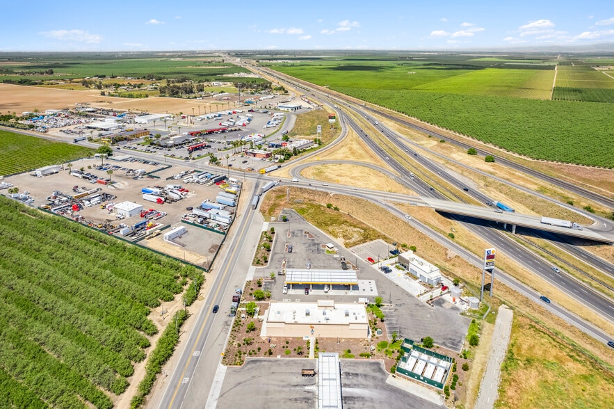 More Photos Of 18463 Road 23, Madera Service Station For Sale