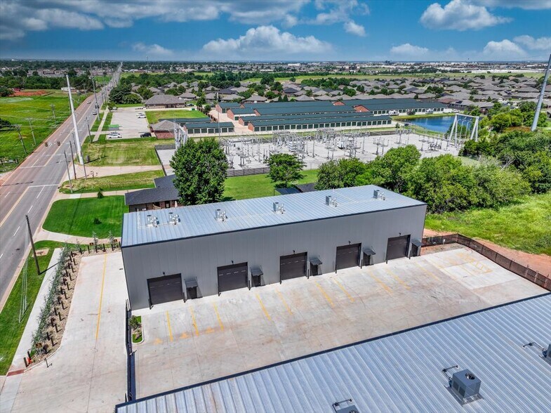 More Photos Of 1229 NW 122nd St, Oklahoma City Light Manufacturing For Lease