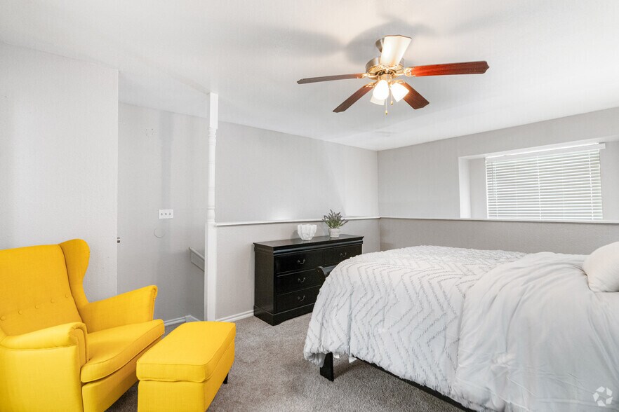 More Photos Of 8600 S Course Dr, Houston Apartments For Sale