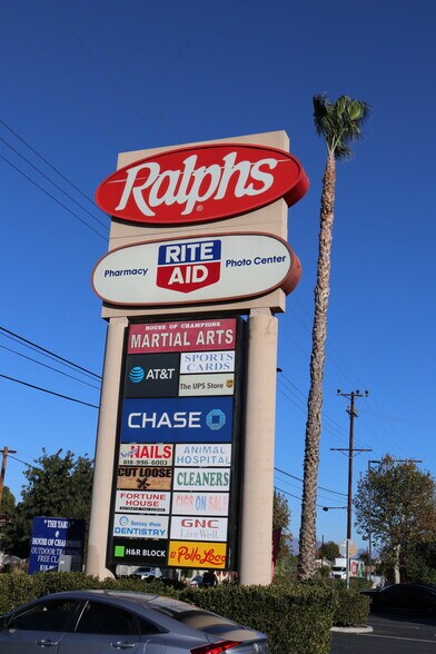 More Photos Of 17200-17288 Saticoy St, Van Nuys Unknown For Lease