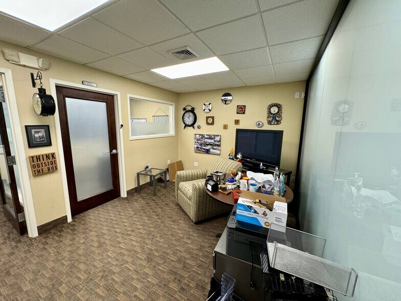 More Photos Of 225 Gordons Corner Rd, Manalapan Township Medical For Lease