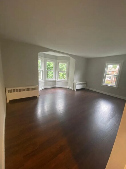 More Photos Of 57 Turner St, Mantua Apartments For Sale