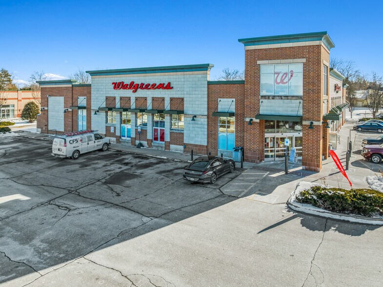 More Photos Of 812 N Main St, Lake Mills Drugstore For Sale