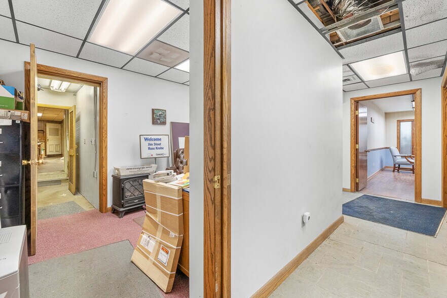 More Photos Of 14924 Beloit Snodes Rd, Beloit Manufacturing For Lease