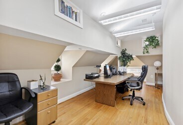 More Photos Of 1314 19th St NW, Washington Office For Sale