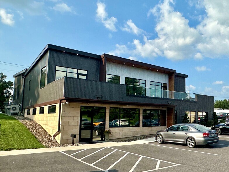 More Photos Of 742 E Main St, Annville Medical For Lease