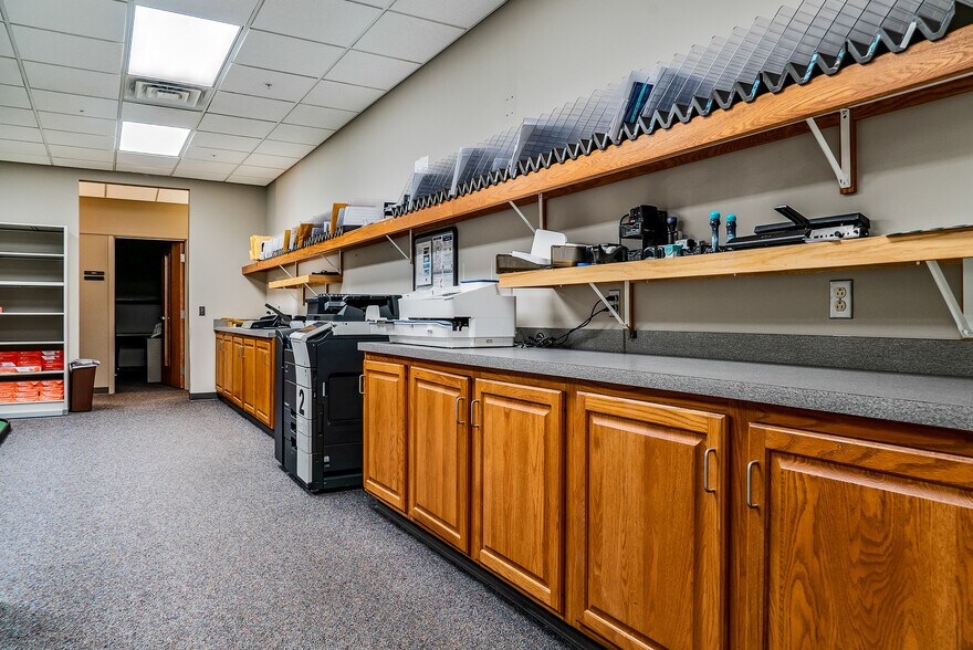 More Photos Of 4086 Legacy Pky, Lansing Office For Sale