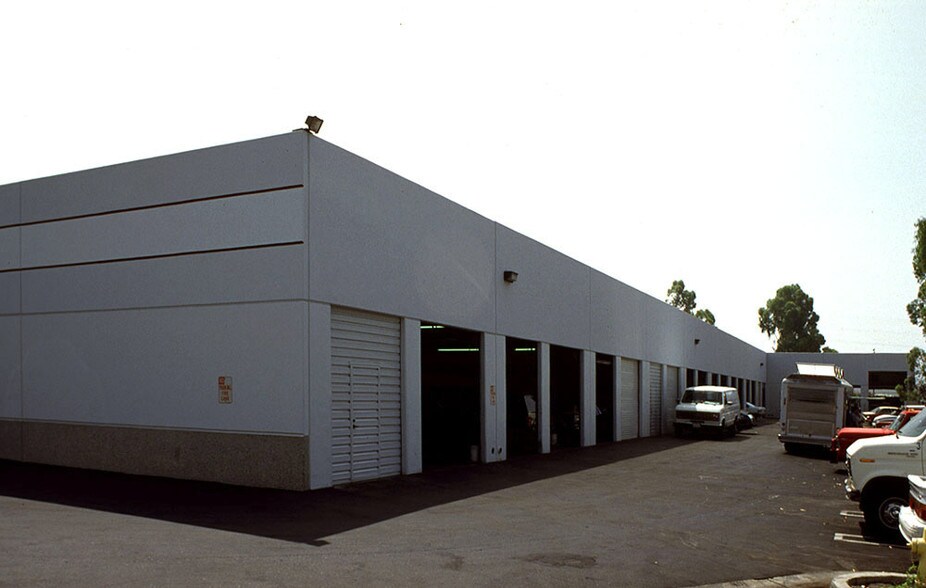 More Photos Of 20241 E Valley Blvd, Walnut Service For Lease