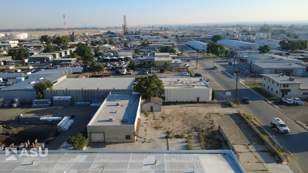 More Photos Of 2831 Gibson St, Bakersfield Warehouse For Sale