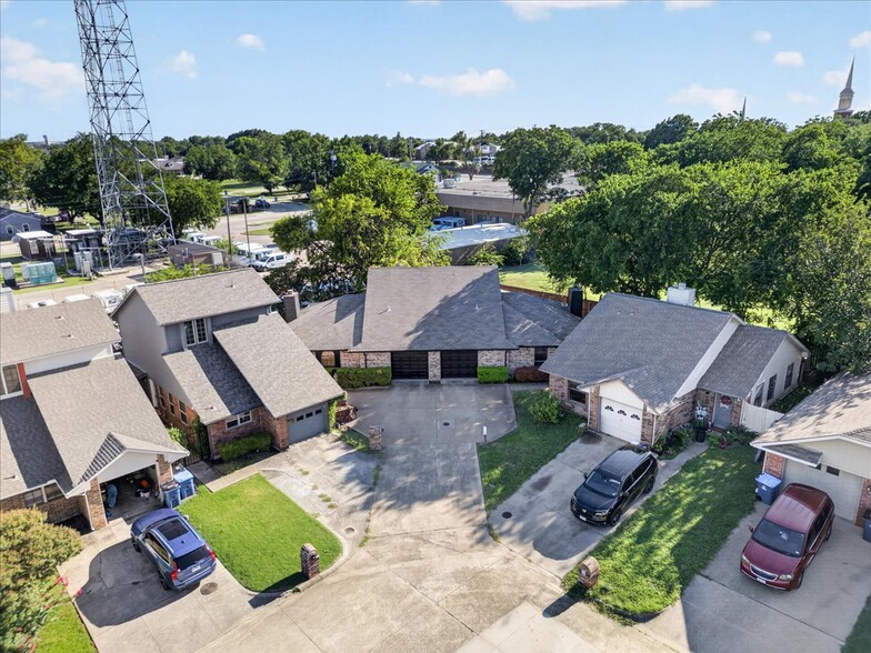 More Photos Of 210-212 Saint Marys Pl, Rockwall Apartments For Sale