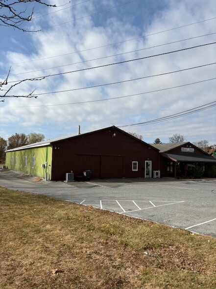 Primary Photo Of 1064 Memorial Hwy, Oley Freestanding For Lease