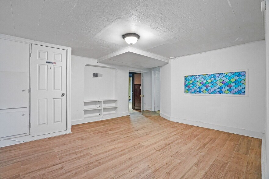 More Photos Of 2422 Montana Ave, El Paso Storefront Retail Office For Sale