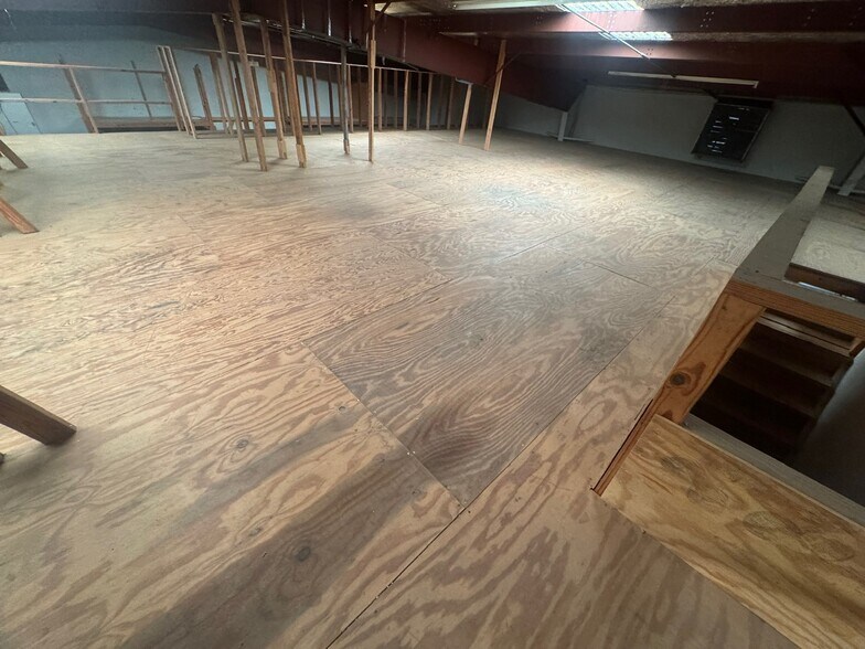 More Photos Of 6214 Beverly Hill St, Houston Office For Lease