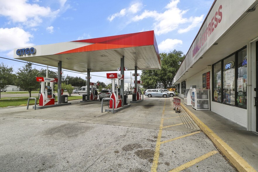 More Photos Of 8431-8433 E Colonial Dr, Orlando Service Station For Lease