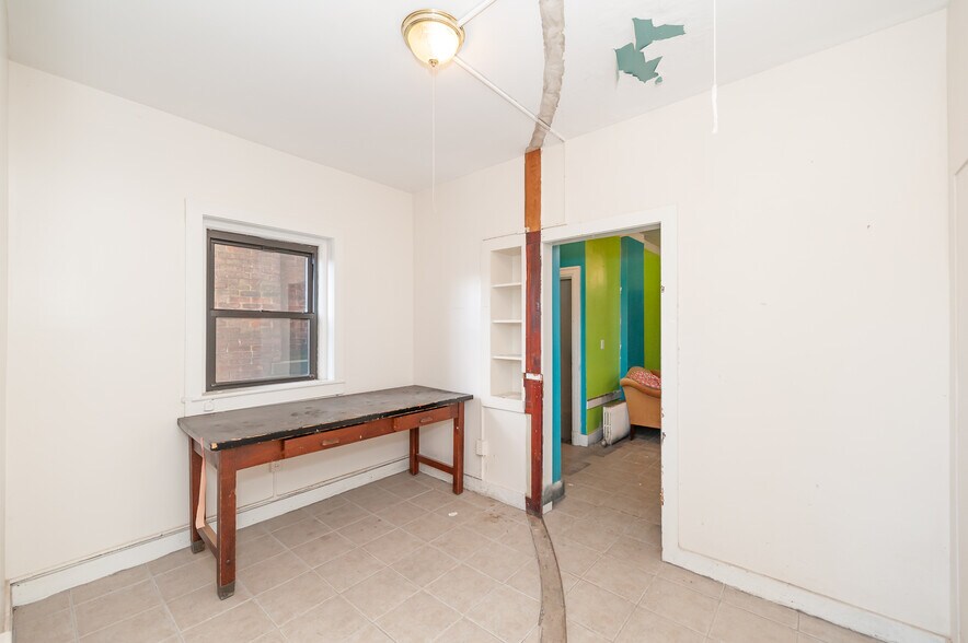 More Photos Of 71 Main St, Norwich Storefront Retail Office For Sale