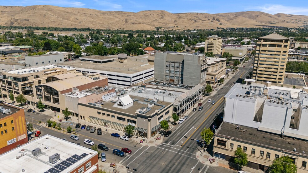 More Photos Of 301 E Yakima Ave, Yakima Office For Sale