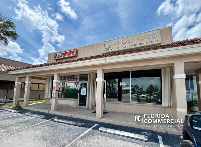 Primary Photo Of 2810-2816 SE Federal Hwy, Stuart Freestanding For Lease