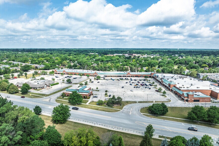 More Photos Of 700-790 W Euclid Ave, Palatine Unknown For Lease