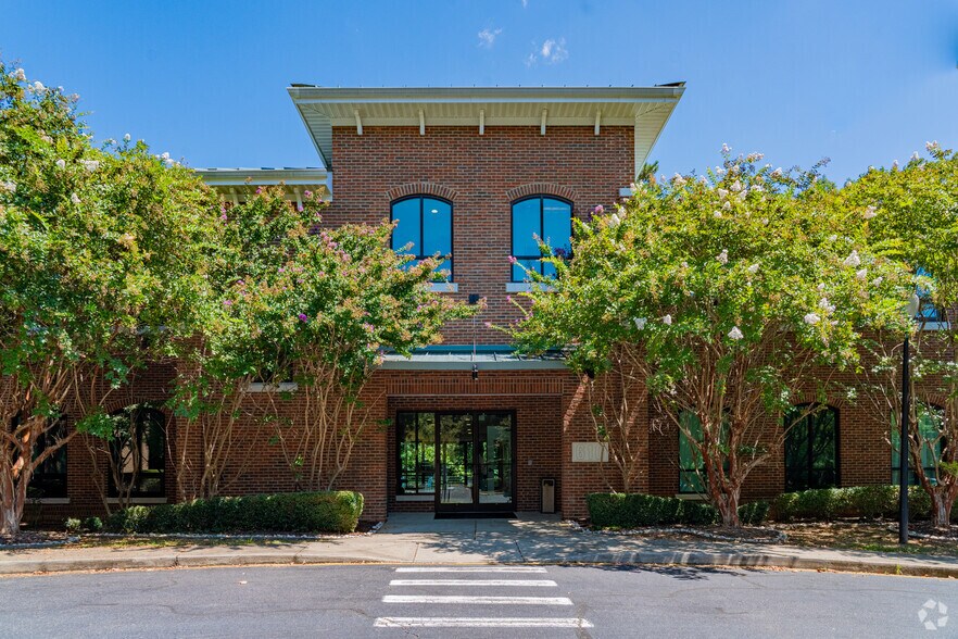 More Photos Of 610 Jones Ferry Rd, Carrboro Medical For Sale