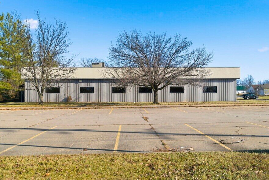 More Photos Of 1612 N Osteopathy, Kirksville Office For Sale